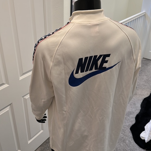Nike Track Jacket AJ2681 NEW! - Picture 6 of 7